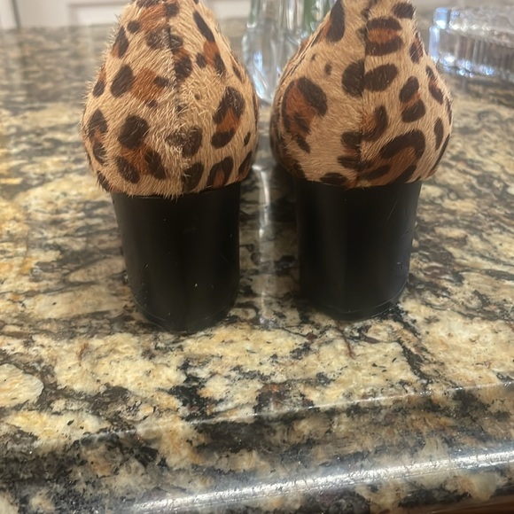 Calf hair leopard print heels. - Picture 4 of 5